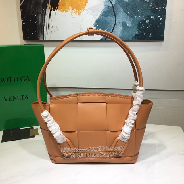 Bottega veneta高端女包 寶緹嘉爆款THE ARCO編織款手提包  BV經典款蝙蝠包  gxz1117
